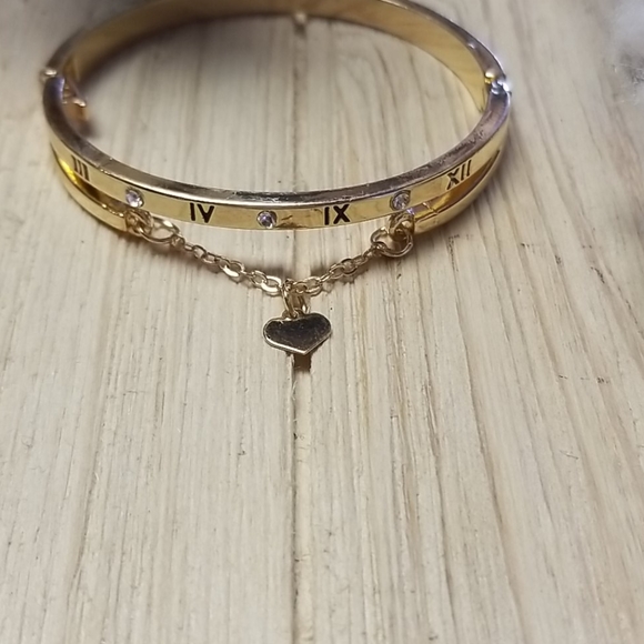 Cute GOLD Roman Numeral bangle bracelet with CZ'S - Picture 7 of 7